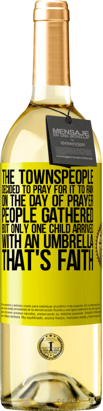 «Горожане решили помолиться за это дождем. В день молитвы собрались люди, но приехал только один ребенок с зонтиком. ЭТО ВЕРА» Издание WHITE