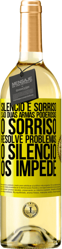 29,95 € | Vinho branco Edição WHITE Silêncio e sorriso são duas armas poderosas. O sorriso resolve problemas, o silêncio os impede Etiqueta Amarela. Etiqueta personalizável Vinho jovem Colheita 2024 Verdejo