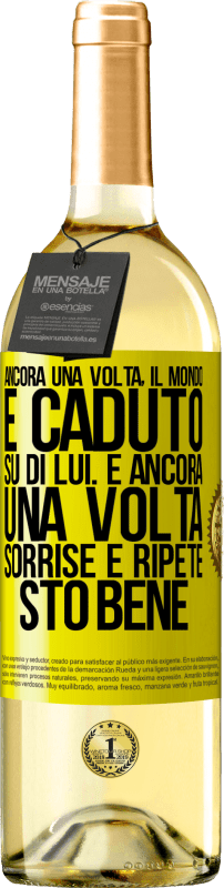 29,95 € | Vino bianco Edizione WHITE Ancora una volta, il mondo è caduto su di lui. E ancora una volta, sorrise e ripeté Sto bene Etichetta Gialla. Etichetta personalizzabile Vino giovane Raccogliere 2024 Verdejo