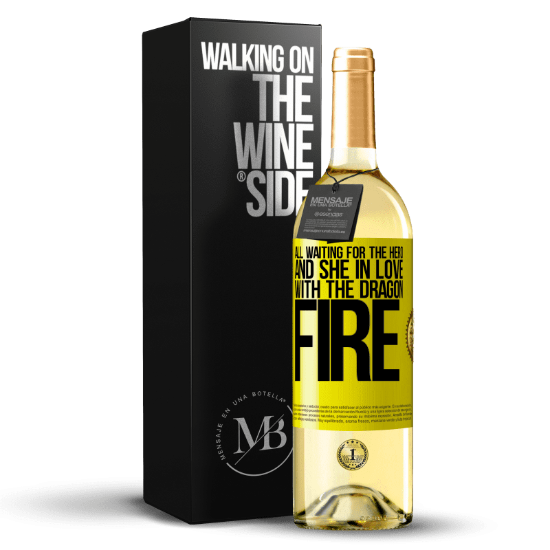 29,95 € Бесплатная доставка | Белое вино Издание WHITE Все ждут героя и она влюблена в драконий огонь Желтая этикетка. Настраиваемая этикетка Молодое вино Урожай 2023 Verdejo