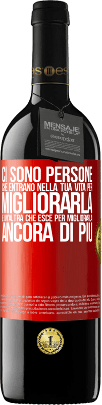 39,95 € | Vino rosso Edizione RED MBE Riserva Ci sono persone che entrano nella tua vita per migliorarla e un'altra che esce per migliorarla ancora di più Etichetta Rossa. Etichetta personalizzabile Riserva 12 Mesi Raccogliere 2015 Tempranillo