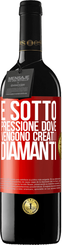 39,95 € | Vino rosso Edizione RED MBE Riserva È sotto pressione dove vengono creati i diamanti Etichetta Rossa. Etichetta personalizzabile Riserva 12 Mesi Raccogliere 2015 Tempranillo