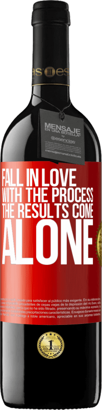39,95 € | 赤ワイン REDエディション MBE 予約する プロセスに恋をする、結果は一人で来る 赤いタグ. カスタマイズ可能なラベル 予約する 12 月 収穫 2014 Tempranillo