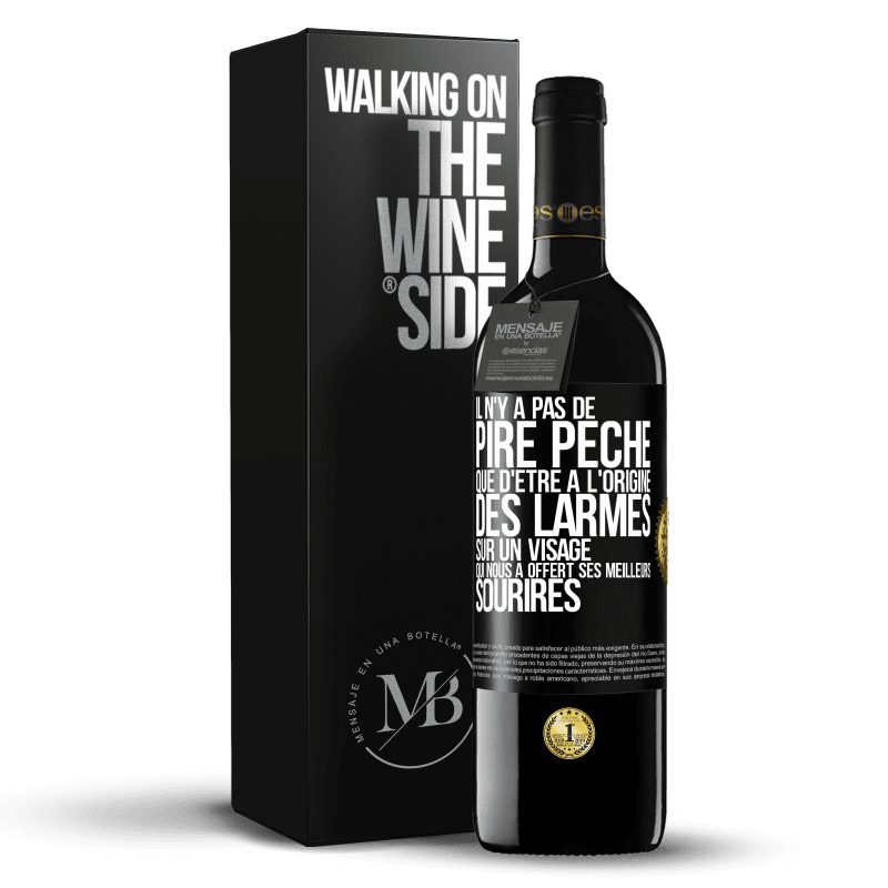 39,95 € Envoi gratuit | Vin rouge Édition RED MBE Réserve Il n'y a pas de pire péché que d'être à l'origine des larmes sur un visage qui nous a offert ses meilleurs sourires Étiquette Noire. Étiquette personnalisable Réserve 12 Mois Récolte 2016 Tempranillo