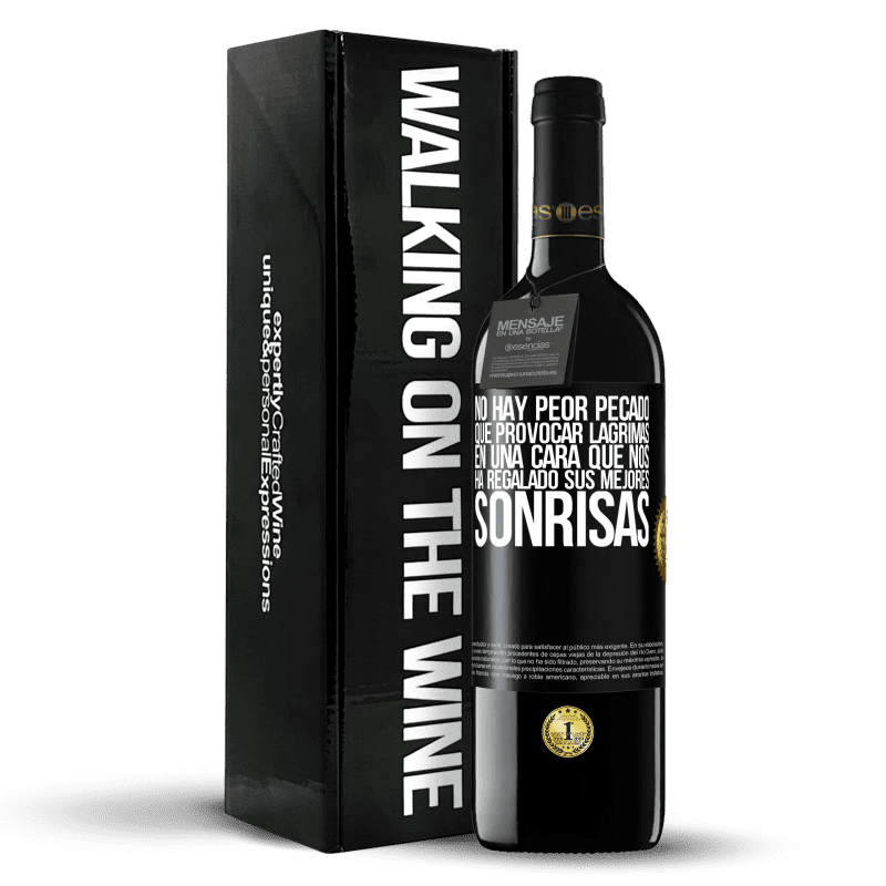 39,95 € Envío gratis | Vino Tinto Edición RED MBE Reserva No hay peor pecado que provocar lágrimas en una cara que nos ha regalado sus mejores sonrisas Etiqueta Negra. Etiqueta personalizable Reserva 12 Meses Cosecha 2016 Tempranillo