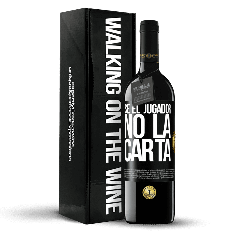 39,95 € Envío gratis | Vino Tinto Edición RED MBE Reserva Sé el jugador, no la carta Etiqueta Negra. Etiqueta personalizable Reserva 12 Meses Cosecha 2016 Tempranillo