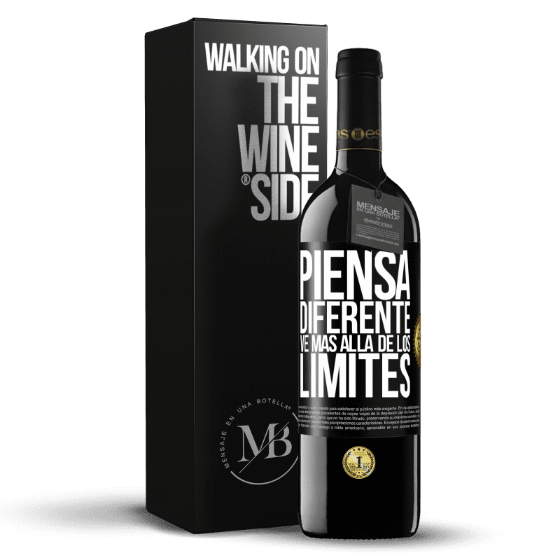 39,95 € Envío gratis | Vino Tinto Edición RED MBE Reserva Piensa diferente. Ve más allá de los límites Etiqueta Negra. Etiqueta personalizable Reserva 12 Meses Cosecha 2014 Tempranillo