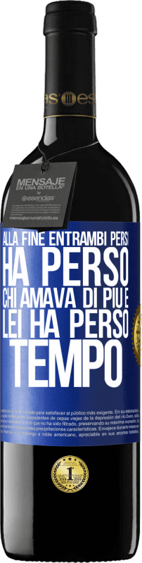 39,95 € | Vino rosso Edizione RED MBE Riserva Alla fine, entrambi persi. Ha perso chi amava di più e lei ha perso tempo Etichetta Blu. Etichetta personalizzabile Riserva 12 Mesi Raccogliere 2015 Tempranillo