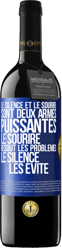 39,95 € | Vin rouge Édition RED MBE Réserve Le silence et le sourire sont deux armes puissantes. Le sourire résout les problèmes, le silence les évite Étiquette Bleue. Étiquette personnalisable Réserve 12 Mois Récolte 2015 Tempranillo