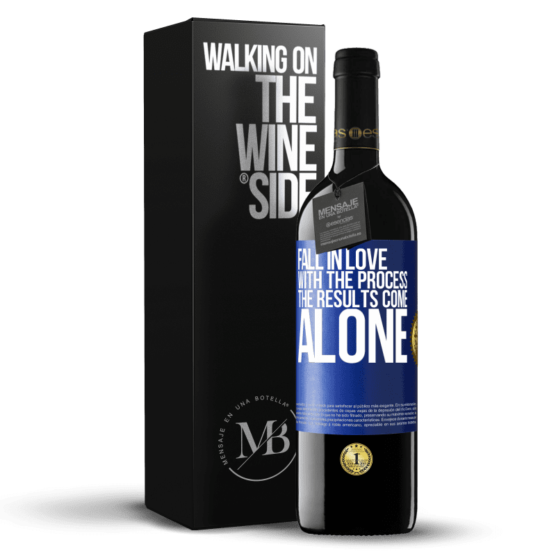 24,95 € Free Shipping | Red Wine RED Edition Crianza 6 Months Fall in love with the process, the results come alone Blue Label. Customizable label Aging in oak barrels 6 Months Harvest 2019 Tempranillo