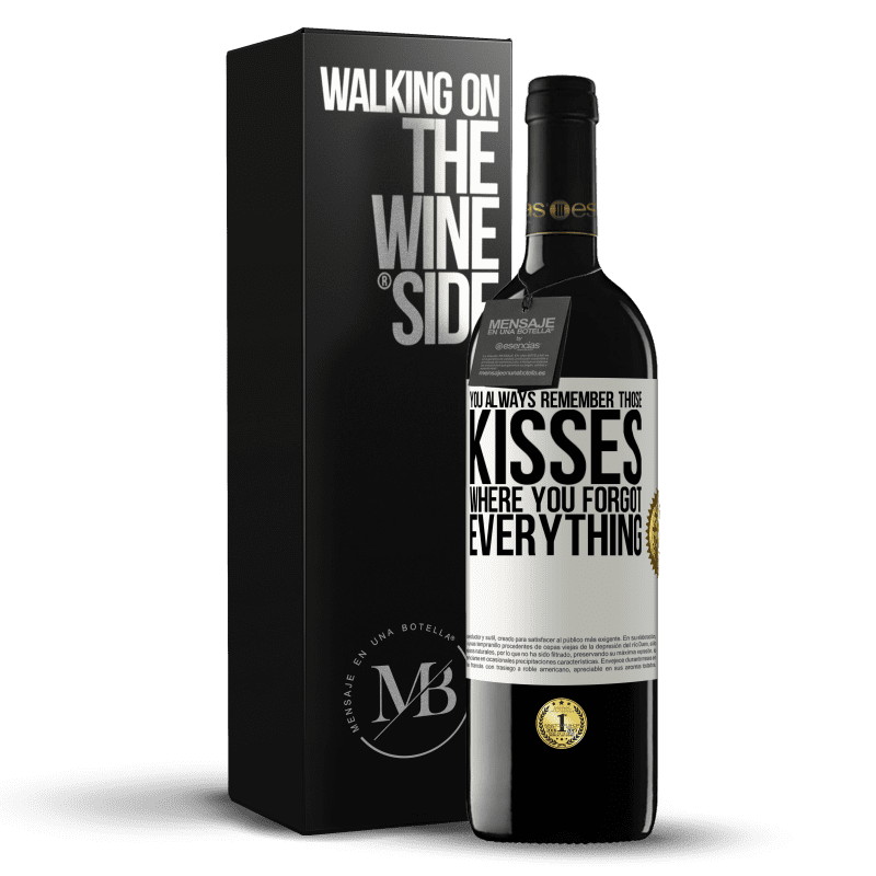 39,95 € Free Shipping | Red Wine RED Edition MBE Reserve You always remember those kisses where you forgot everything White Label. Customizable label Reserve 12 Months Harvest 2015 Tempranillo