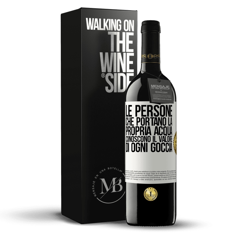 39,95 € Spedizione Gratuita | Vino rosso Edizione RED MBE Riserva Le persone che portano la propria acqua, conoscono il valore di ogni goccia Etichetta Bianca. Etichetta personalizzabile Riserva 12 Mesi Raccogliere 2015 Tempranillo