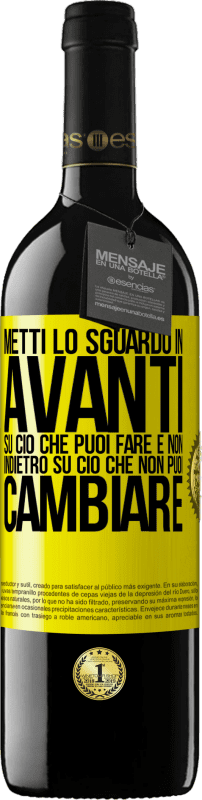 39,95 € Spedizione Gratuita | Vino rosso Edizione RED MBE Riserva Metti lo sguardo in avanti, su ciò che puoi fare e non indietro, su ciò che non puoi cambiare Etichetta Gialla. Etichetta personalizzabile Riserva 12 Mesi Raccogliere 2016 Tempranillo