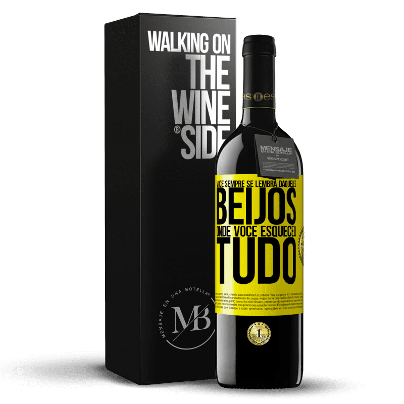 39,95 € Envio grátis | Vinho tinto Edição RED MBE Reserva Você sempre se lembra daqueles beijos onde você esqueceu tudo Etiqueta Amarela. Etiqueta personalizável Reserva 12 Meses Colheita 2015 Tempranillo