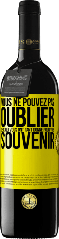 39,95 € Envoi gratuit | Vin rouge Édition RED MBE Réserve Vous ne pouvez pas oublier ceux qui vous ont tant donné pour vous souvenir Étiquette Jaune. Étiquette personnalisable Réserve 12 Mois Récolte 2016 Tempranillo