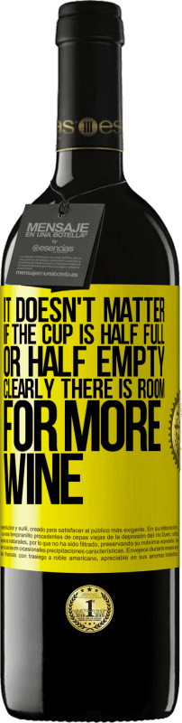 39,95 € 送料無料 | 赤ワイン REDエディション MBE 予約する カップが半分満たされていても、半分空になっていても関係ありません。明らかにワインの余地がある 黄色のラベル. カスタマイズ可能なラベル 予約する 12 月 収穫 2016 Tempranillo