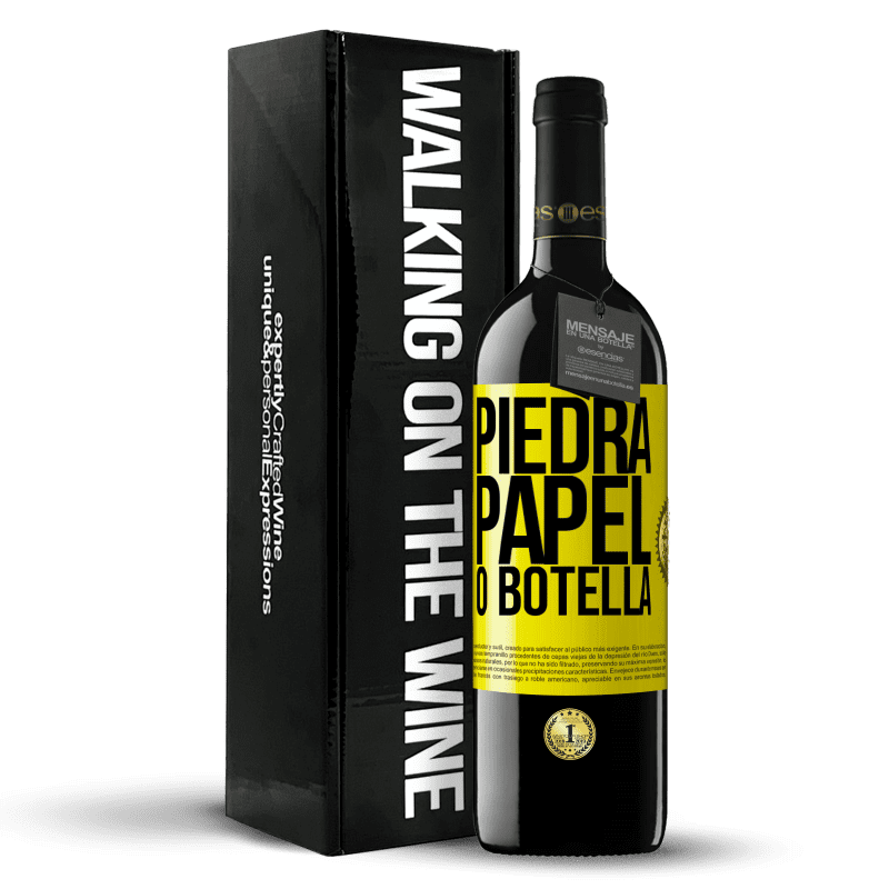 39,95 € Envío gratis | Vino Tinto Edición RED MBE Reserva Piedra, papel o botella Etiqueta Amarilla. Etiqueta personalizable Reserva 12 Meses Cosecha 2015 Tempranillo