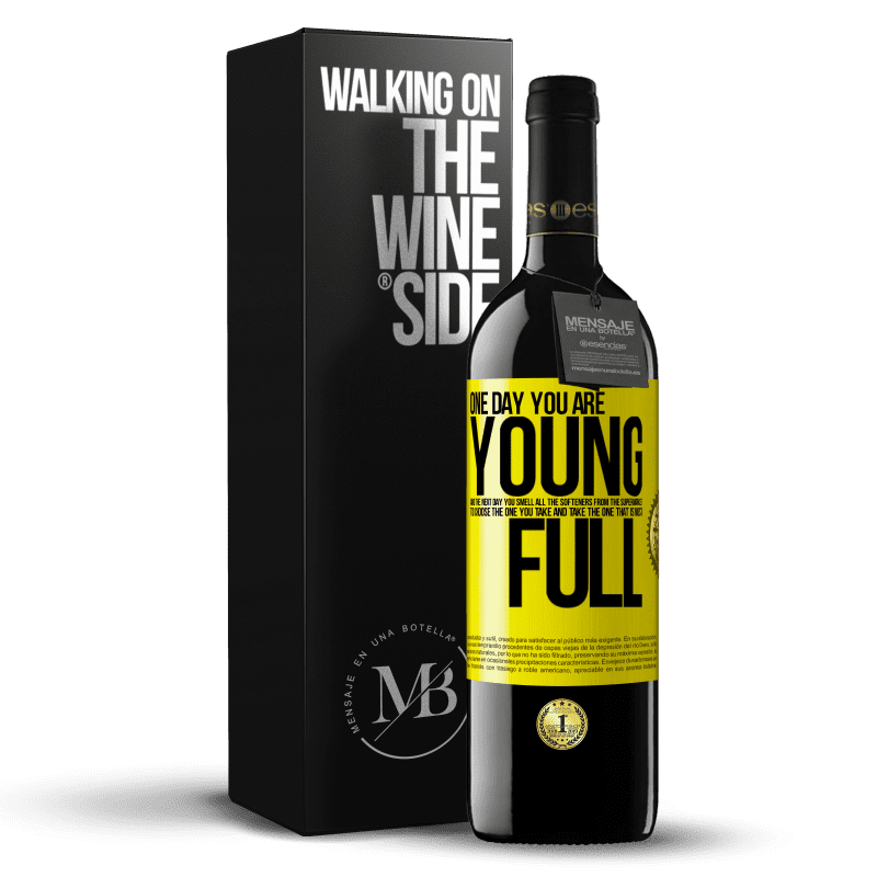 39,95 € Free Shipping | Red Wine RED Edition MBE Reserve One day you are young and the next day, you smell all the softeners from the supermarket to choose the one you take and take Yellow Label. Customizable label Reserve 12 Months Harvest 2014 Tempranillo