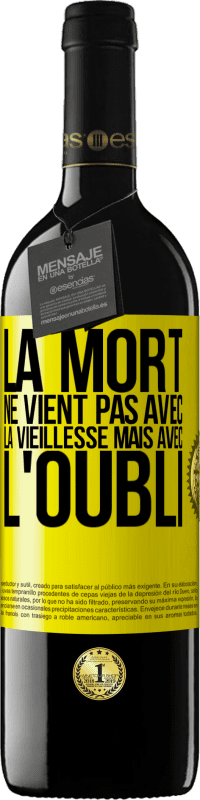 39,95 € | Vin rouge Édition RED MBE Réserve La mort ne vient pas avec la vieillesse, mais avec l'oubli Étiquette Jaune. Étiquette personnalisable Réserve 12 Mois Récolte 2015 Tempranillo