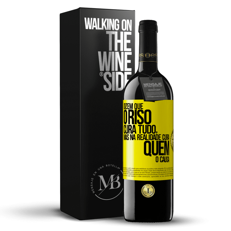 39,95 € Envio grátis | Vinho tinto Edição RED MBE Reserva Dizem que o riso cura tudo, mas na realidade cura quem o causa Etiqueta Amarela. Etiqueta personalizável Reserva 12 Meses Colheita 2015 Tempranillo