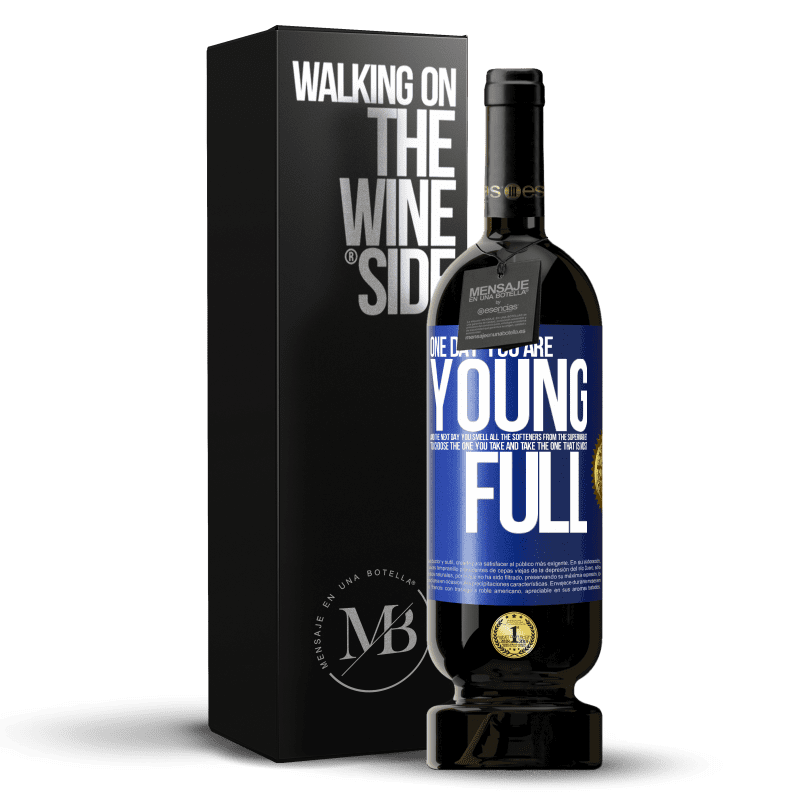 49,95 € Free Shipping | Red Wine Premium Edition MBS® Reserve One day you are young and the next day, you smell all the softeners from the supermarket to choose the one you take and take Blue Label. Customizable label Reserve 12 Months Harvest 2014 Tempranillo