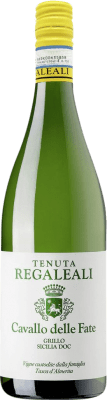 Envío gratis | Vino Blanco Tenuta Regaleali Cavallo delle Fate Vigneti Selezione — Selección D.O.C. Sicilia Sicilia Italia Grillo 75 cl Tenuta Regaleali Cavallo delle Fate Vigneti Grillo Sicilia Selezione — Selección 75 cl