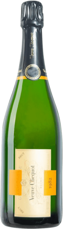 Envoi gratuit | Blanc mousseux Veuve Clicquot Cave Privée 1982 A.O.C. Champagne Champagne France 75 cl