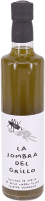 Envío gratis | Aceite de Oliva Cobardes y Gallinas. La Sombra del Grillo España Botella Medium 50 cl