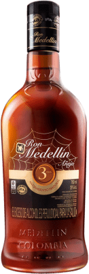 ラム Medellín Añejo 3 年 70 cl