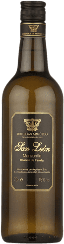 Free Shipping | Fortified wine Herederos de Argüeso San León Reserva Familiar Reserve D.O. Manzanilla-Sanlúcar de Barrameda Andalucía y Extremadura Spain Palomino Fino 75 cl