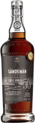 Kostenloser Versand | Verstärkter Wein Sandeman Porto I.G. Porto Porto Portugal Tempranillo, Touriga Franca, Touriga Nacional, Tinta Amarela, Tinta Cão, Tinta Barroca 50 Jahre Medium Flasche 50 cl