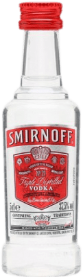 43,95 € Бесплатная доставка | Коробка из 12 единиц Водка Smirnoff Мини-бутылка 5 cl PET — ПЭТ