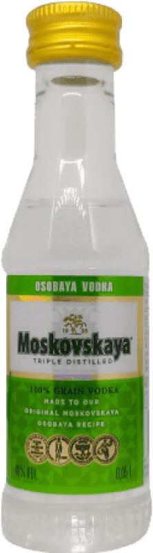 17,95 € Бесплатная доставка | Коробка из 12 единиц Водка Moskovskaya Мини-бутылка 5 cl PET — ПЭТ