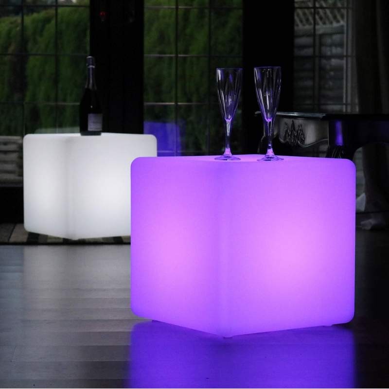 53,95 € Free Shipping | Furniture with lighting LED RGBW Cubic Shape 30×30 cm. Wireless RGB multicolor LED light cube. Remote control. Solar recharge. 12 integrated LEDs Terrace, garden and facilities. Polyethylene