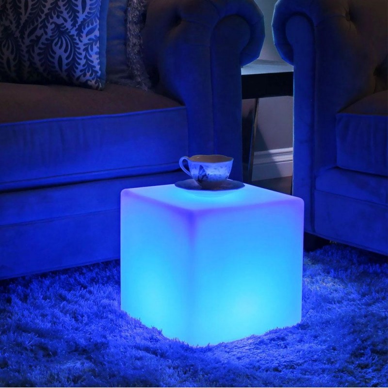 39,95 € Free Shipping | Furniture with lighting LED RGBW Cubic Shape 30×30 cm. Wireless RGB multicolor LED light cube. Remote control. Solar recharge. 12 integrated LEDs Terrace, garden and facilities. Polyethylene