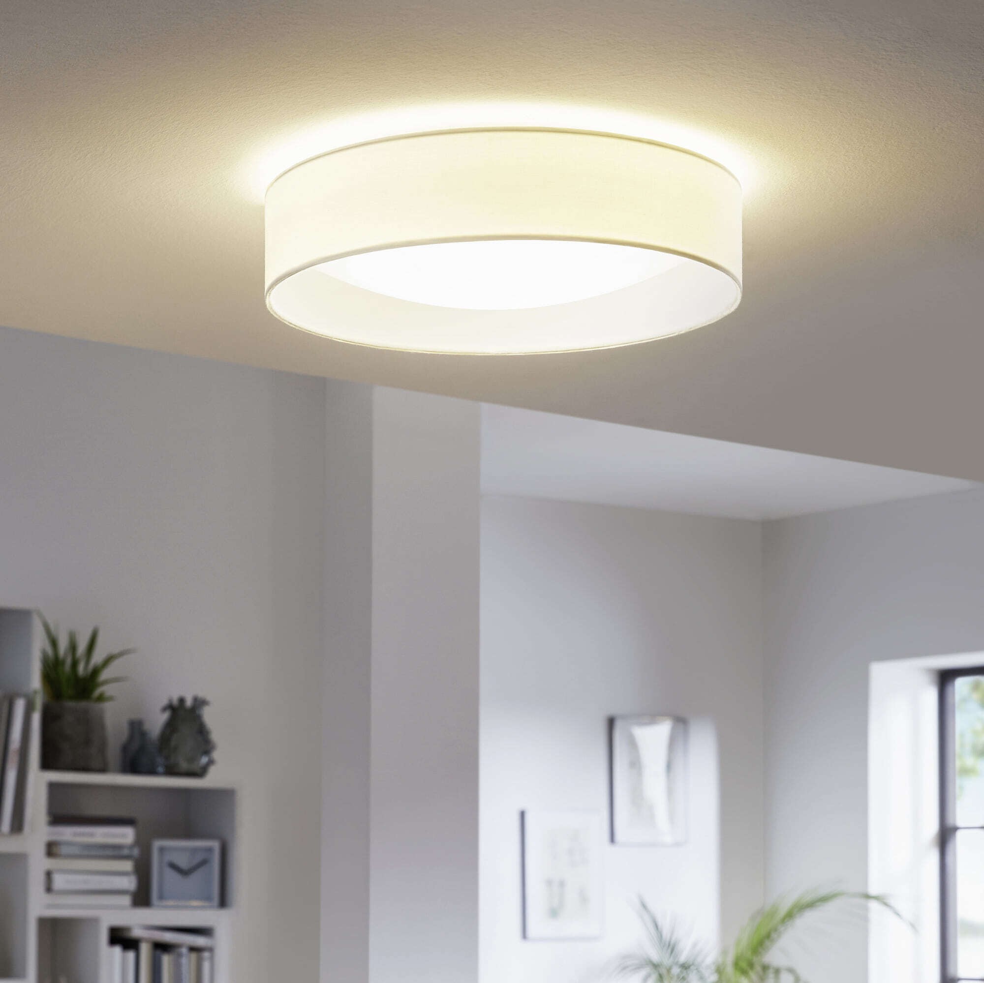 101,95 € Spedizione Gratuita | Plafoniera da interno Eglo Pasteri 11W 3000K Luce calda. Ø 32 cm. Acciaio, plastica e tessile. Colore bianca