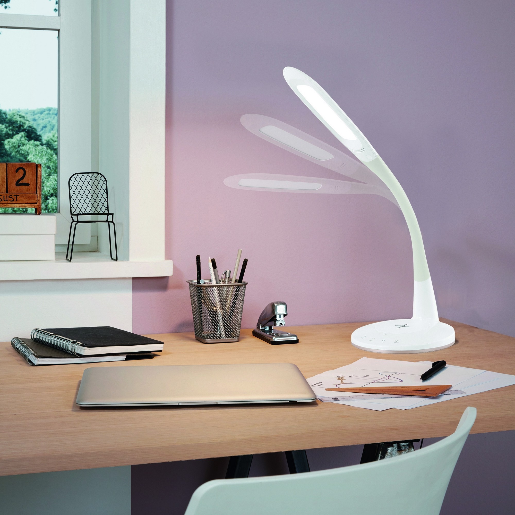 121,95 € Free Shipping | Desk lamp Eglo Trunca 3.7W 2700K Very warm light. 49 cm. Plastic. White Color