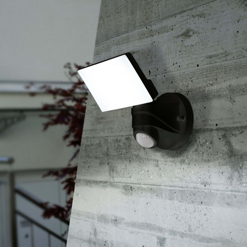 109,95 € Free Shipping | Flood and spotlight Eglo Pagino 13W 5000K Neutral light. Cubic Shape 26×18 cm. Terrace, garden and pool. Modern and design Style. Plastic. Black Color