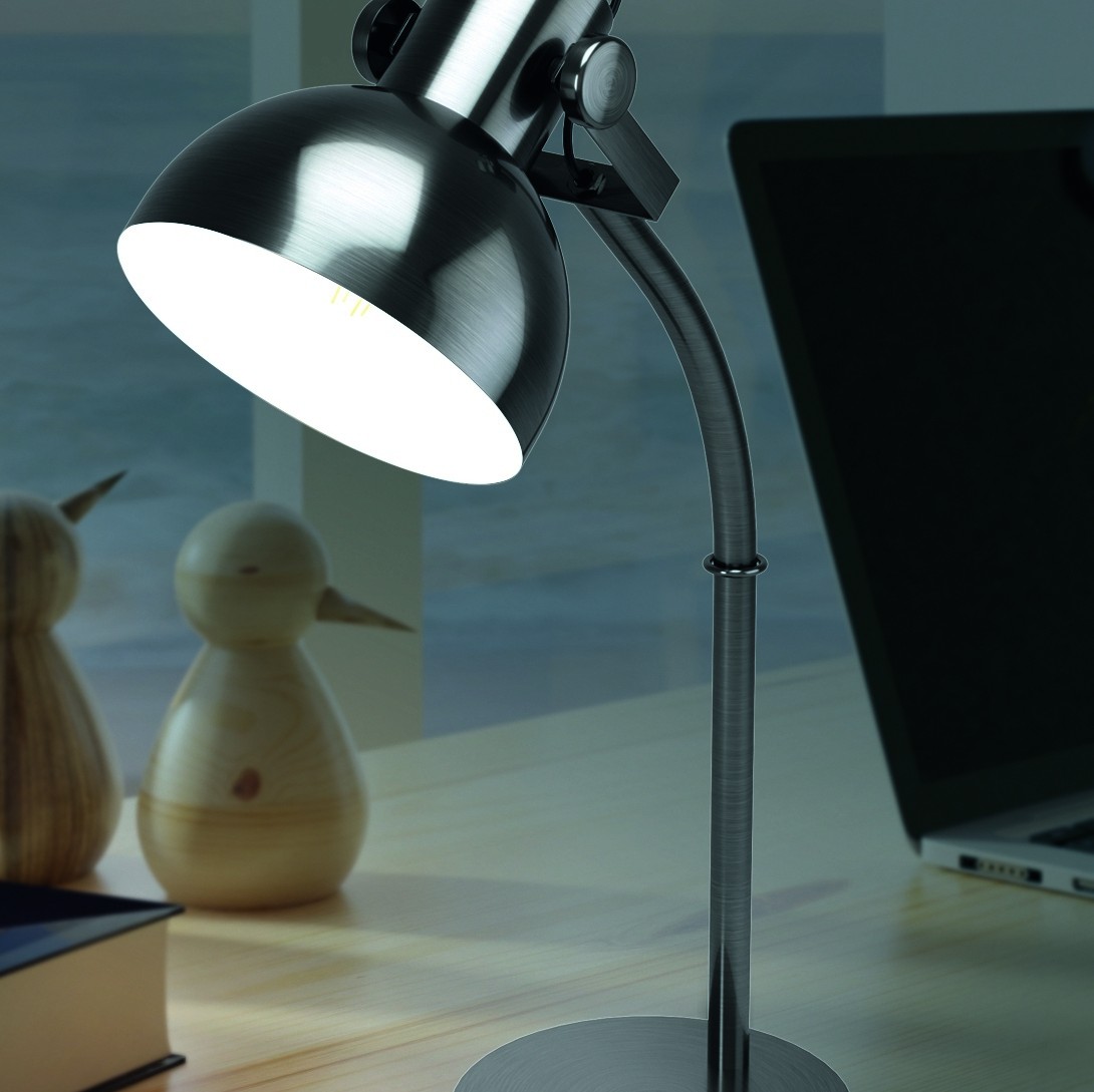 65,95 € Envio grátis | Lampada de escritorio Eglo Lubenham 1 28W 57 cm. Aço. Cor creme, níquel e níquel velho